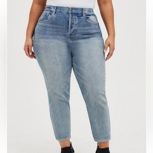 NWT Torrid Straight Classic High Rise Mom Jeans